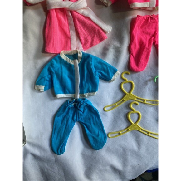 VTG Mattel Baby Tender Love Baby Doll Case 60s 70s Outfits Accessories - Picture 11 of 14